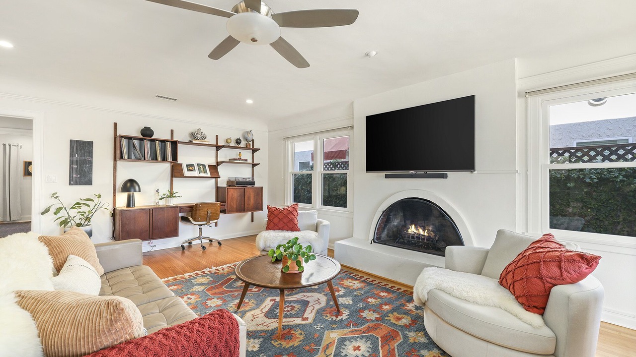 Photo of Livingroom in Belmont Shore