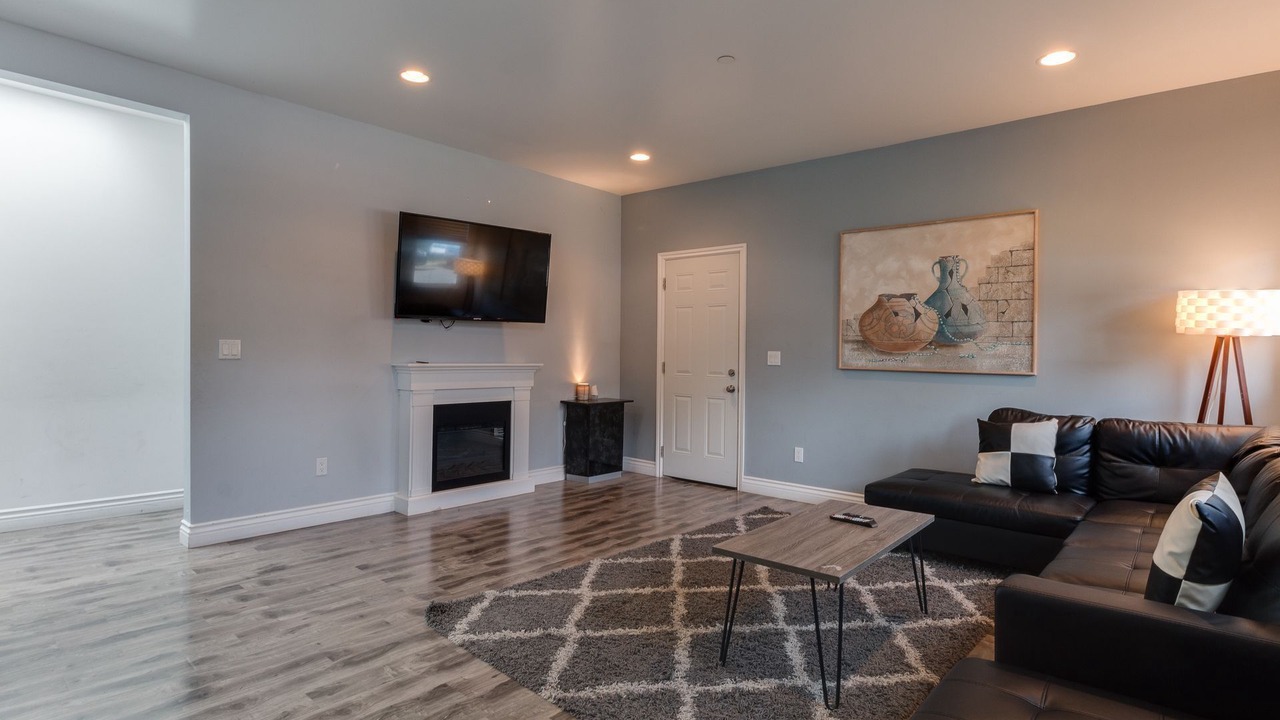 Photo of Livingroom in Lake Balboa