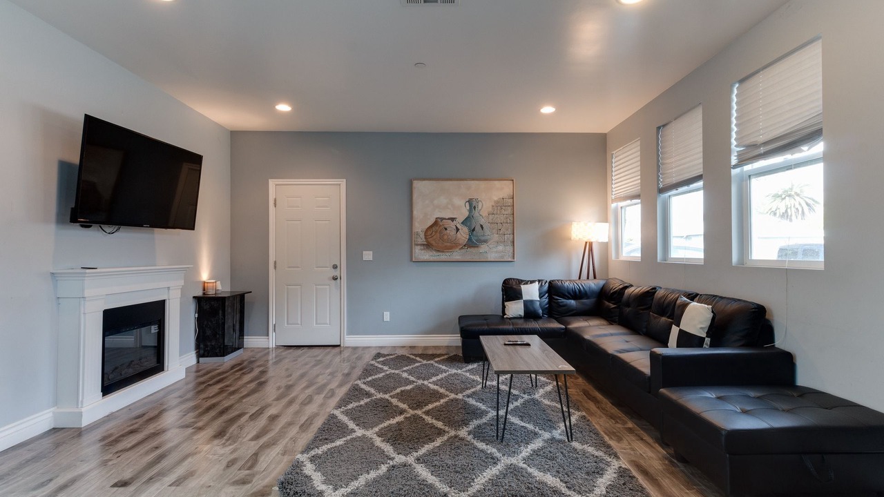 Photo of Livingroom in Lake Balboa