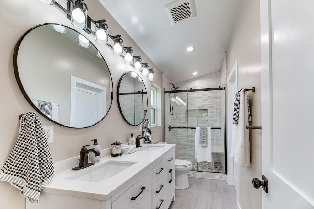 Photo of Bathroom in Los Angeles