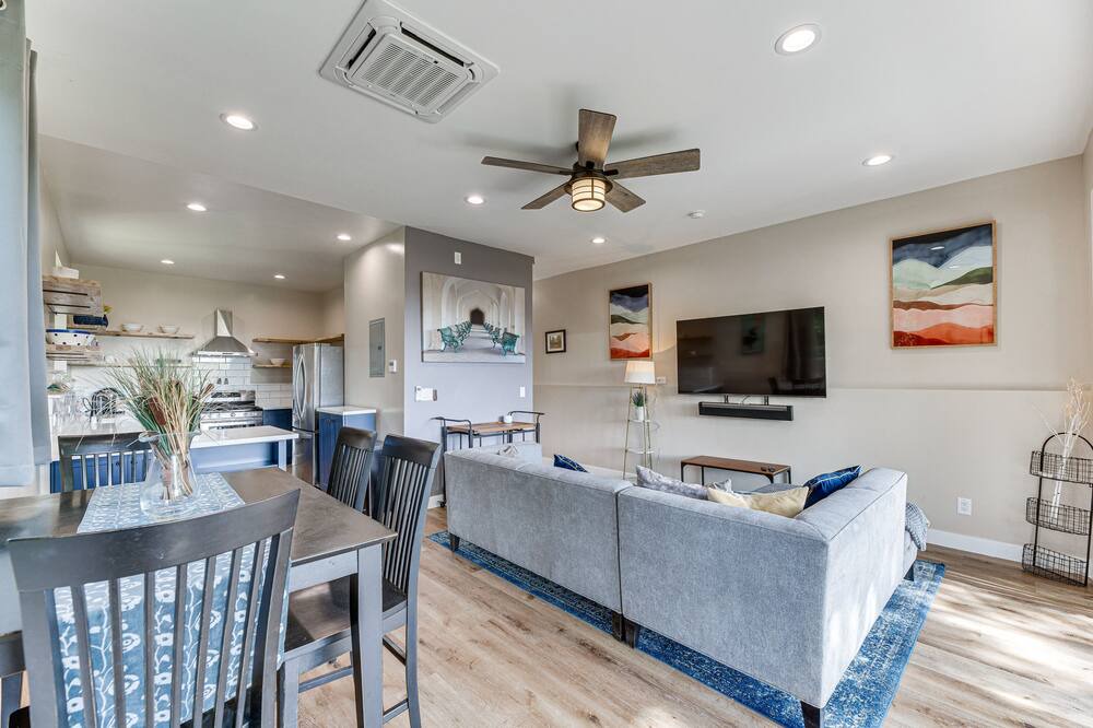Photo of Bedroom in Los Angeles