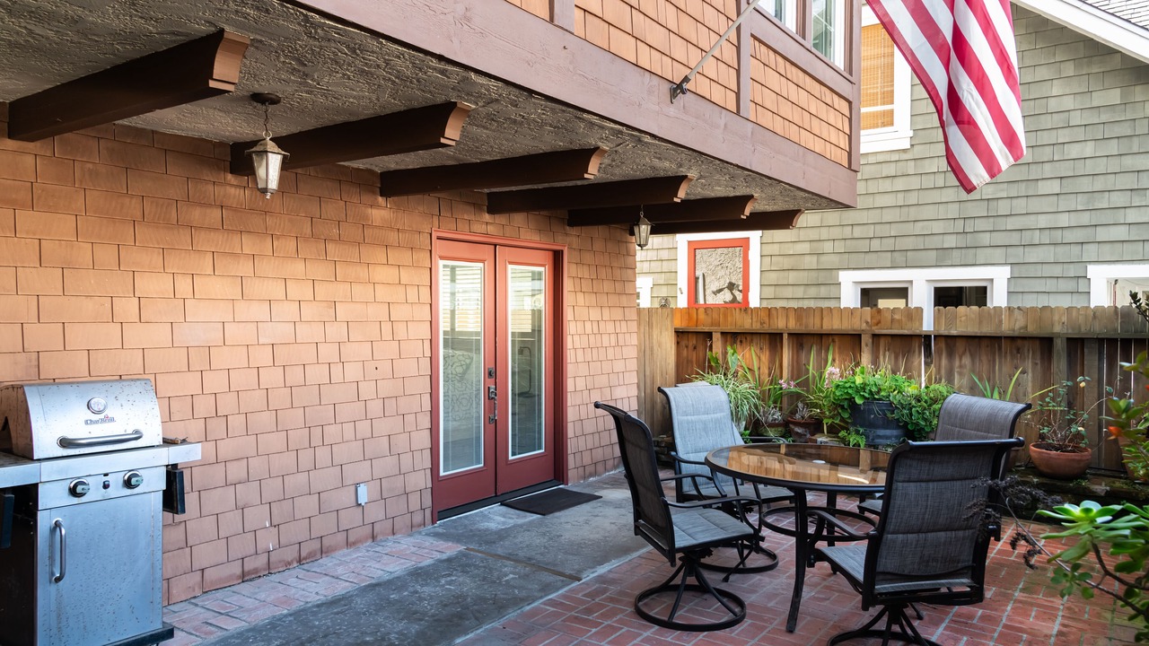 Photo of Patio Balcony in The Strand