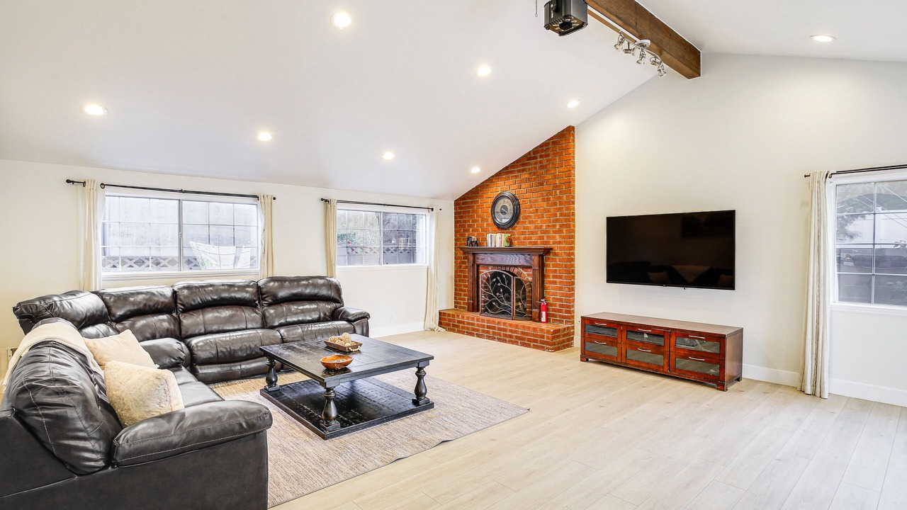 Photo of Livingroom in Buena Park