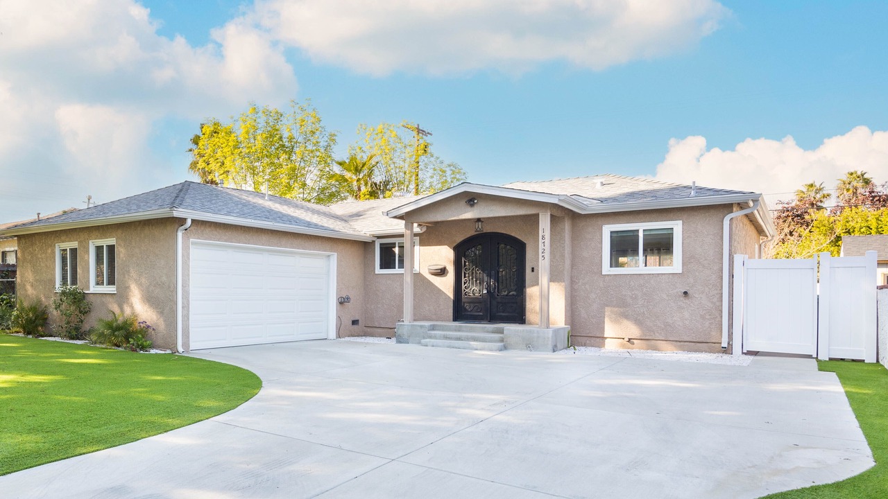Photo of Outdoor in Tarzana