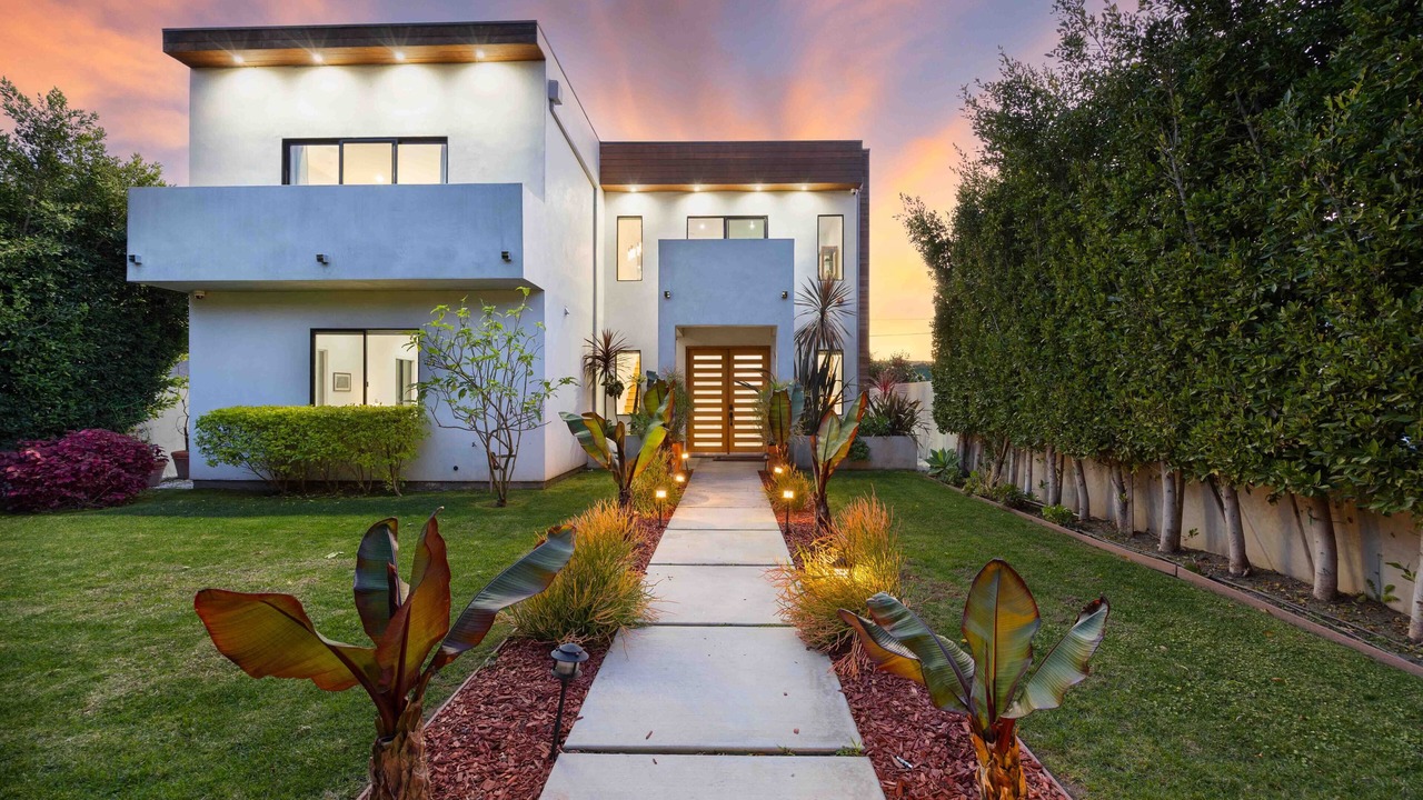 Photo of Outdoor in Sawtelle