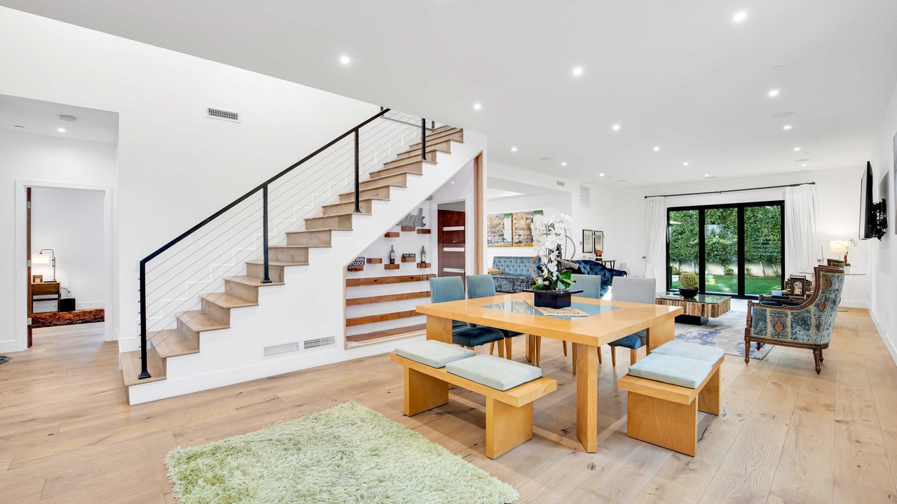 Photo of Livingroom in Sawtelle