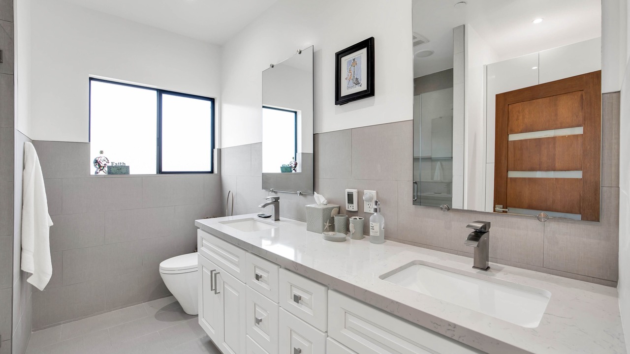 Photo of Bathroom in Sawtelle