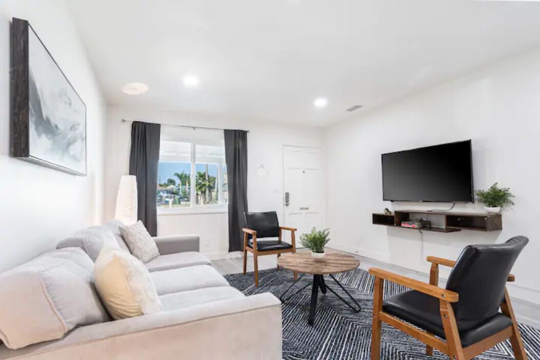 Photo of Livingroom in Panorama City