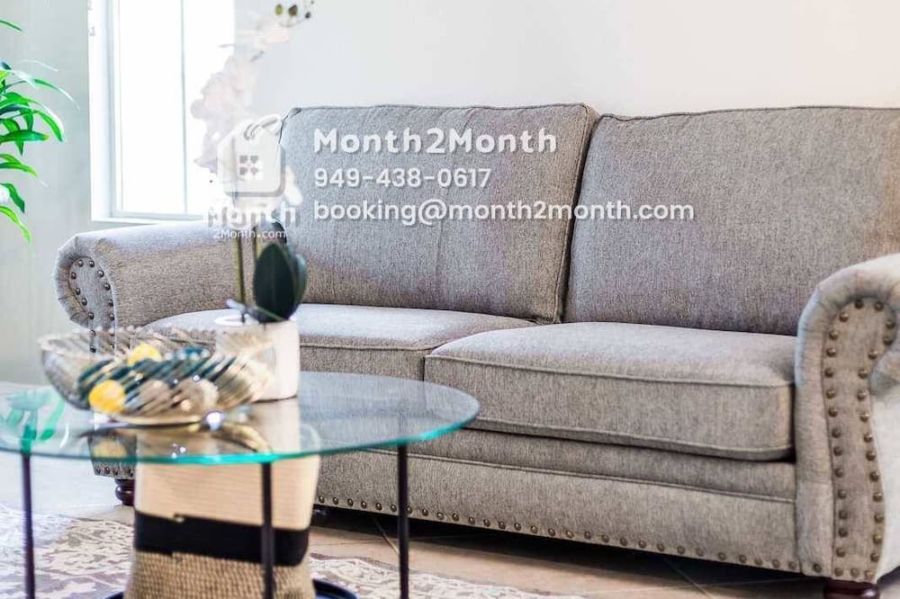 Photo of Livingroom in Rancho Cucamonga