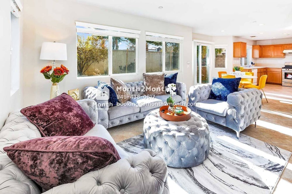 Photo of Livingroom in Rancho Cucamonga