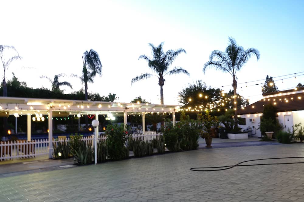 Photo of Outdoor in Orange