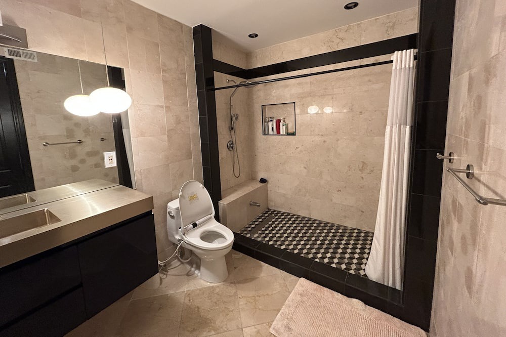 Photo of Bathroom in Orange