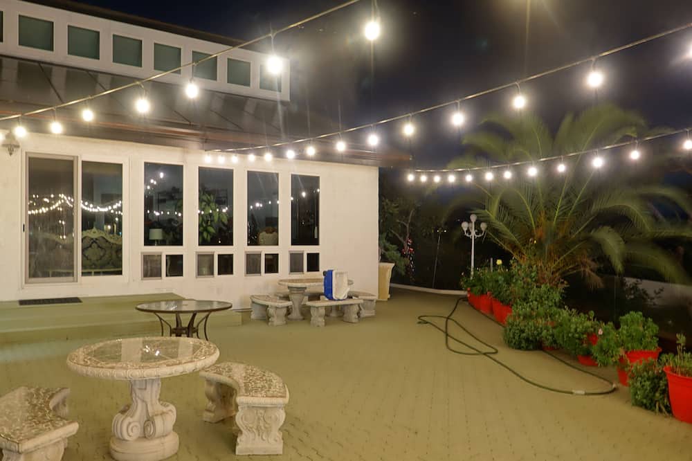 Photo of Outdoor in Orange