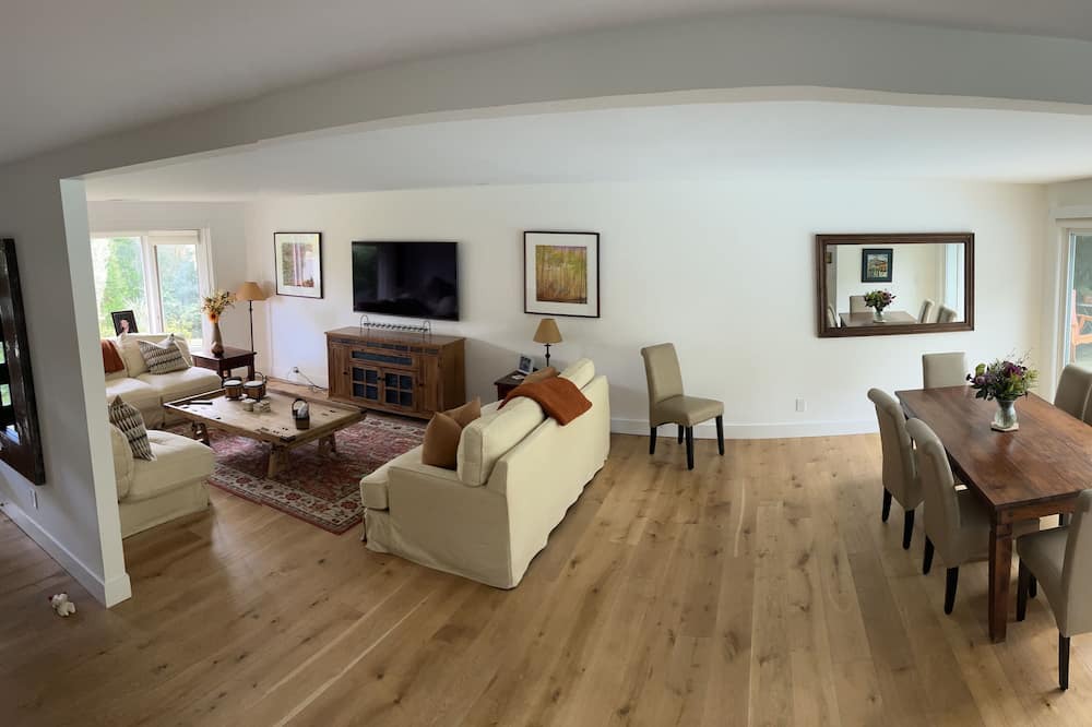 Photo of Livingroom in Novato