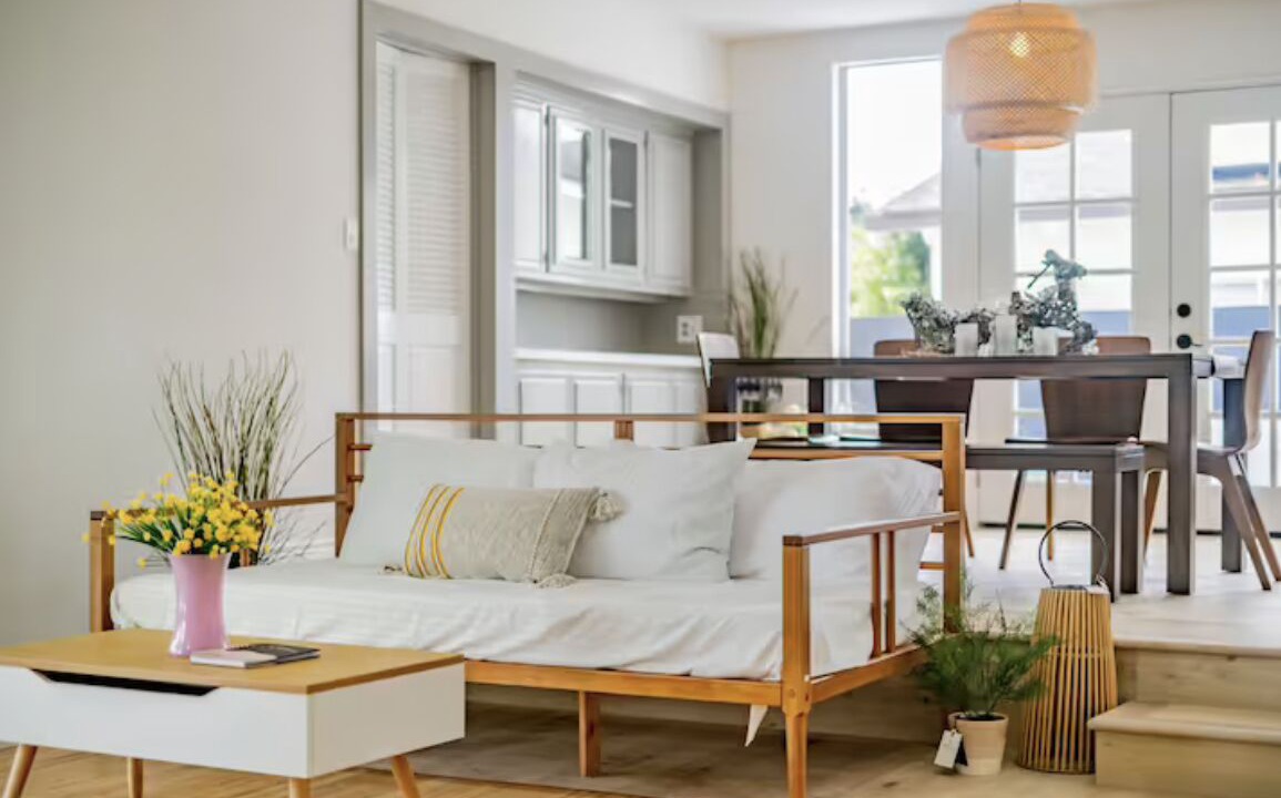 Photo of Livingroom in Claremont