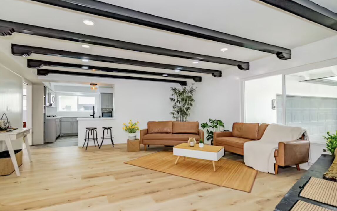 Photo of Livingroom in Claremont