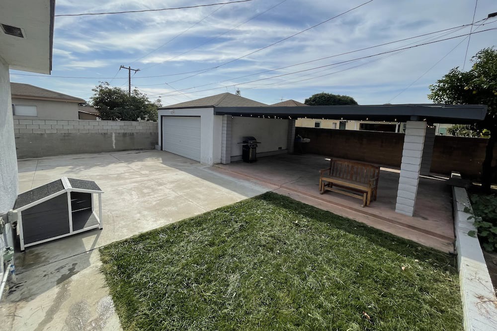 Photo of Outdoor in Montebello