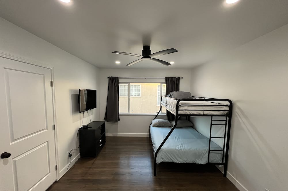 Photo of Bedroom in Montebello