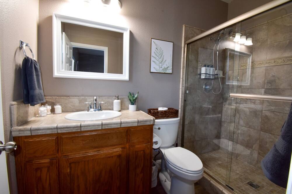 Photo of Bathroom in Porterville