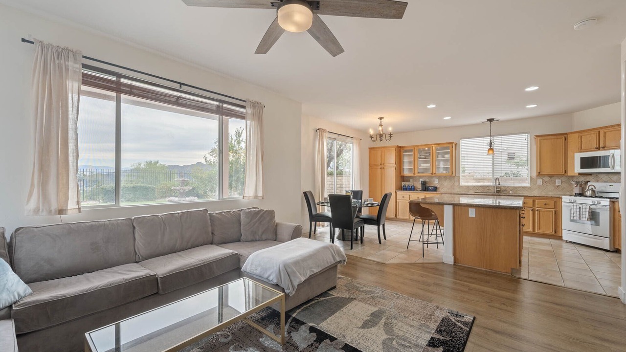 Photo of Livingroom in Castaic