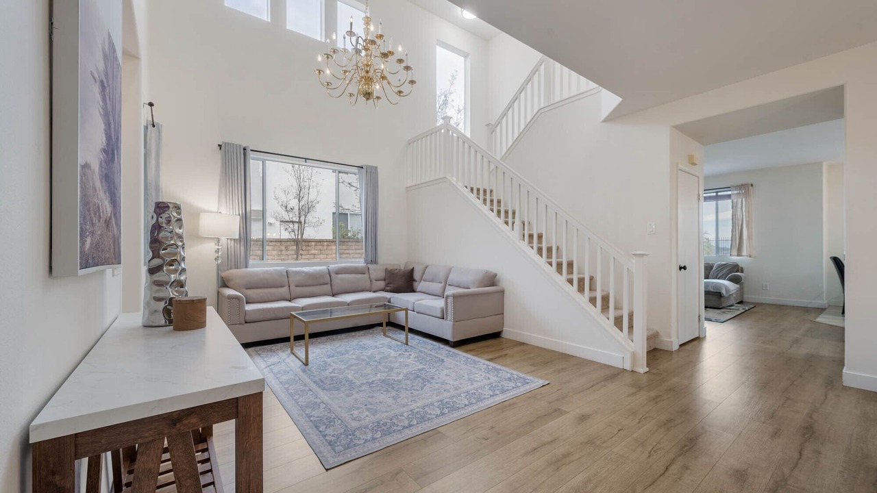 Photo of Livingroom in Castaic