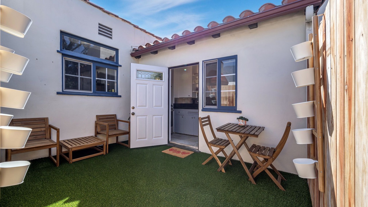 Photo of Outdoor in Altadena