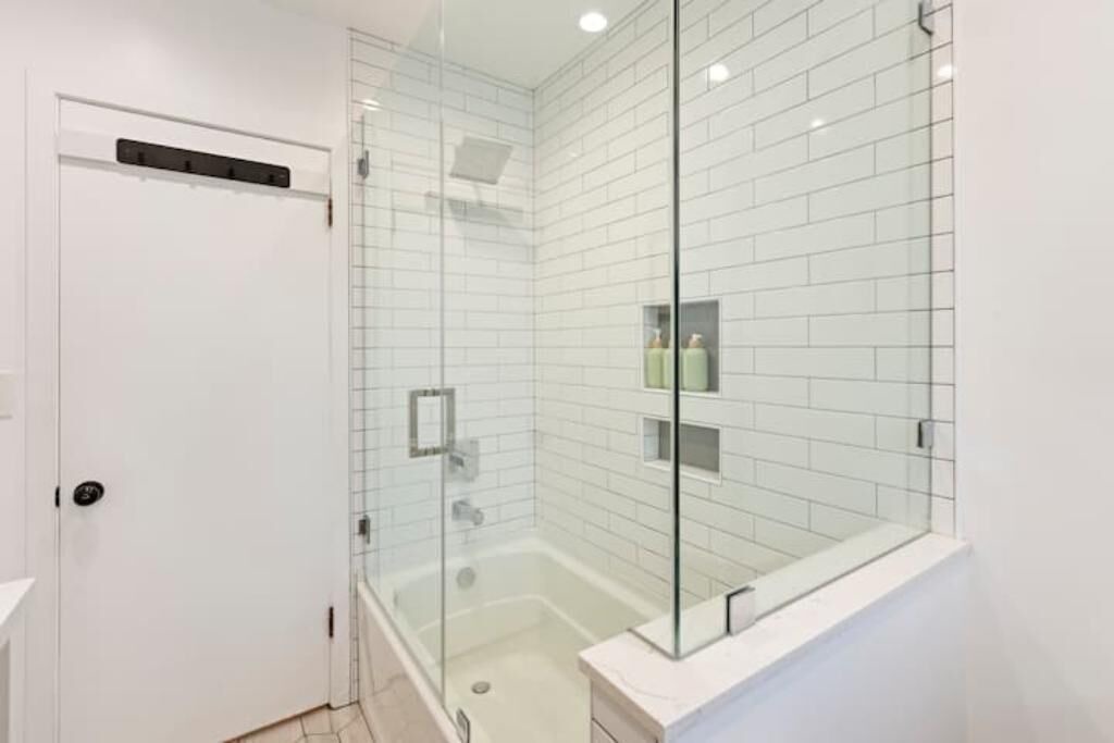 Photo of Bathroom in Valley Glen