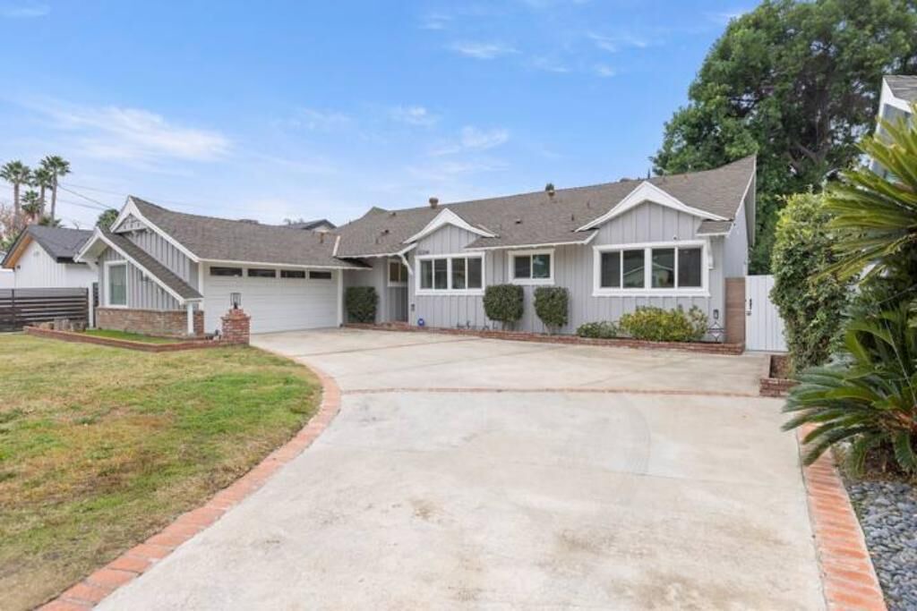 Photo of Outdoor in Valley Glen