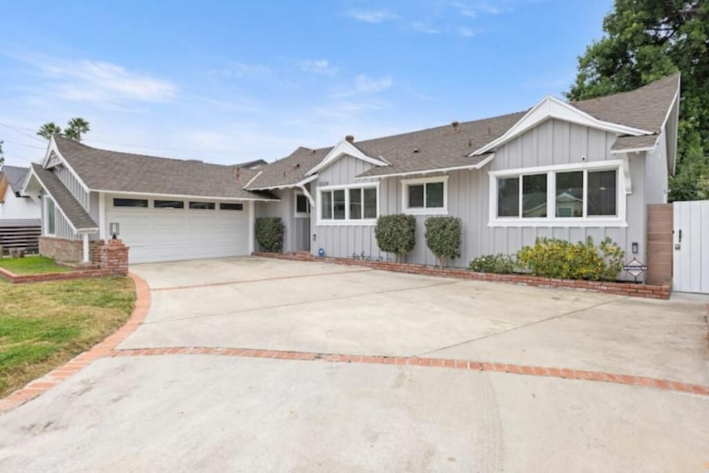 Photo of Outdoor in Valley Glen