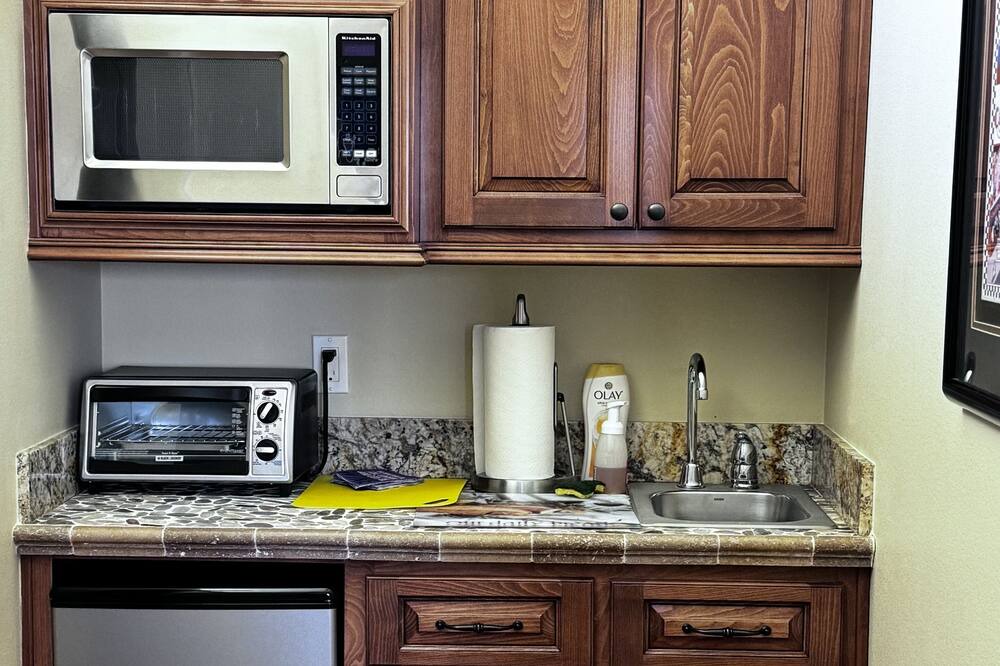 Photo of Kitchen in Estates at Canyon Crest