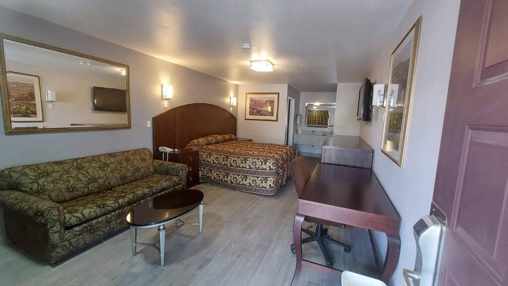 Photo of Livingroom in Norco