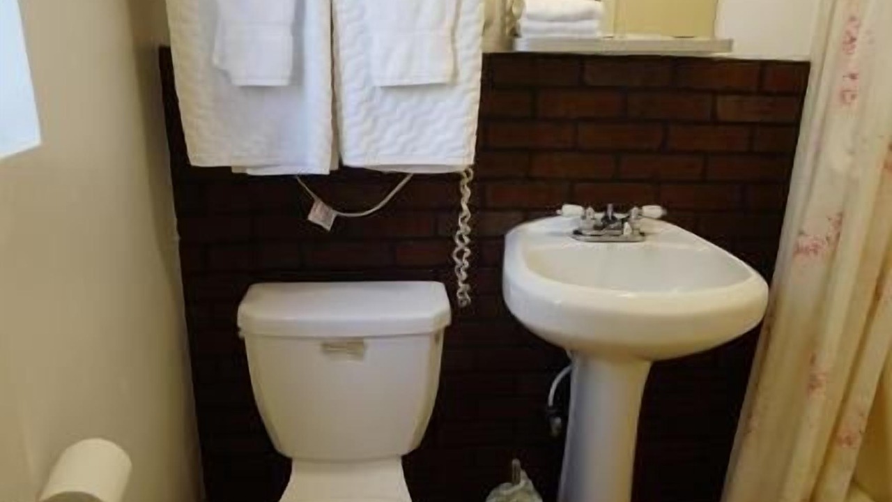 Photo of Bathroom in Del Rey