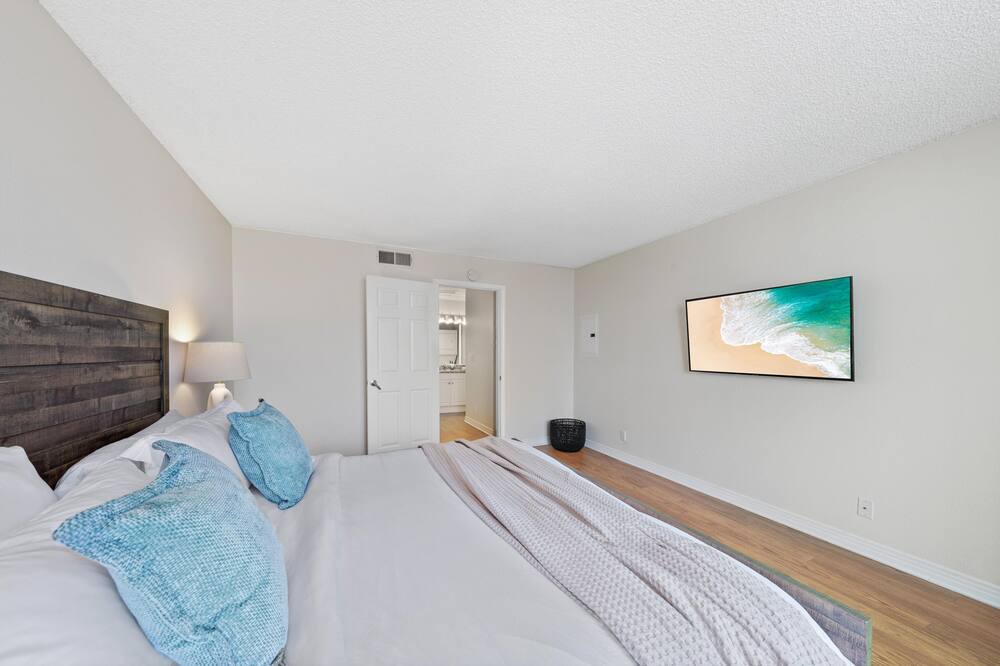 Photo of Bedroom in Marina Peninsula
