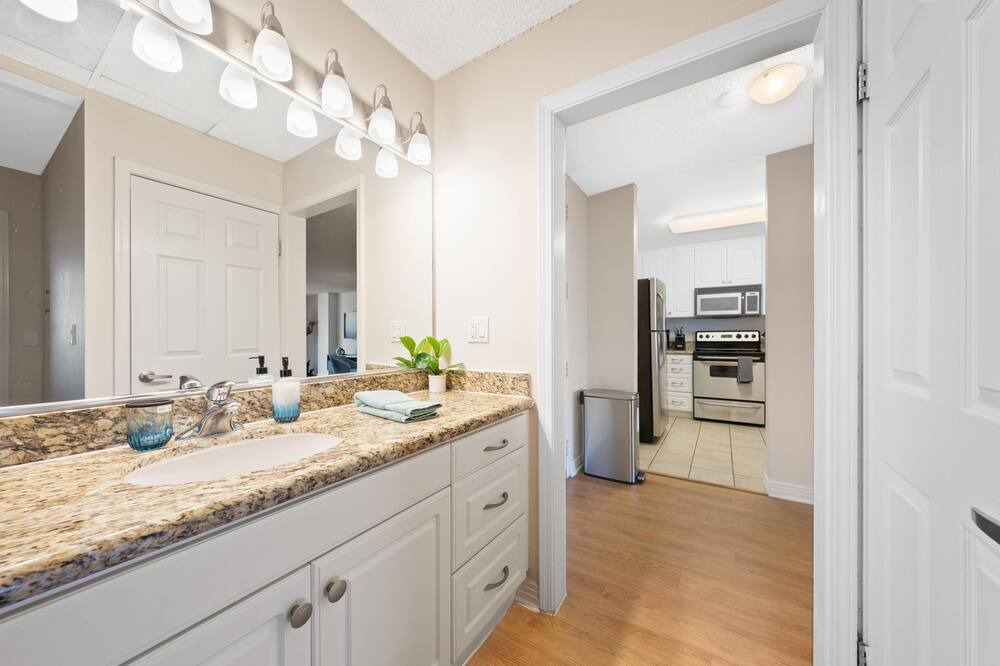 Photo of Bathroom in Marina Peninsula