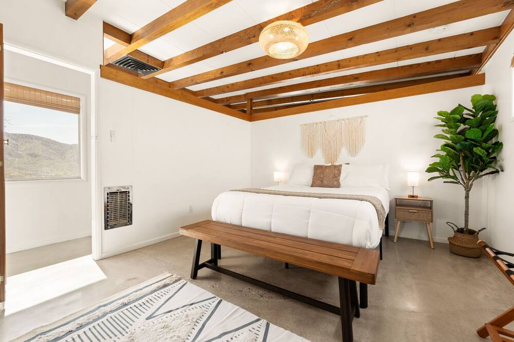 Photo of Bedroom in Morongo Valley