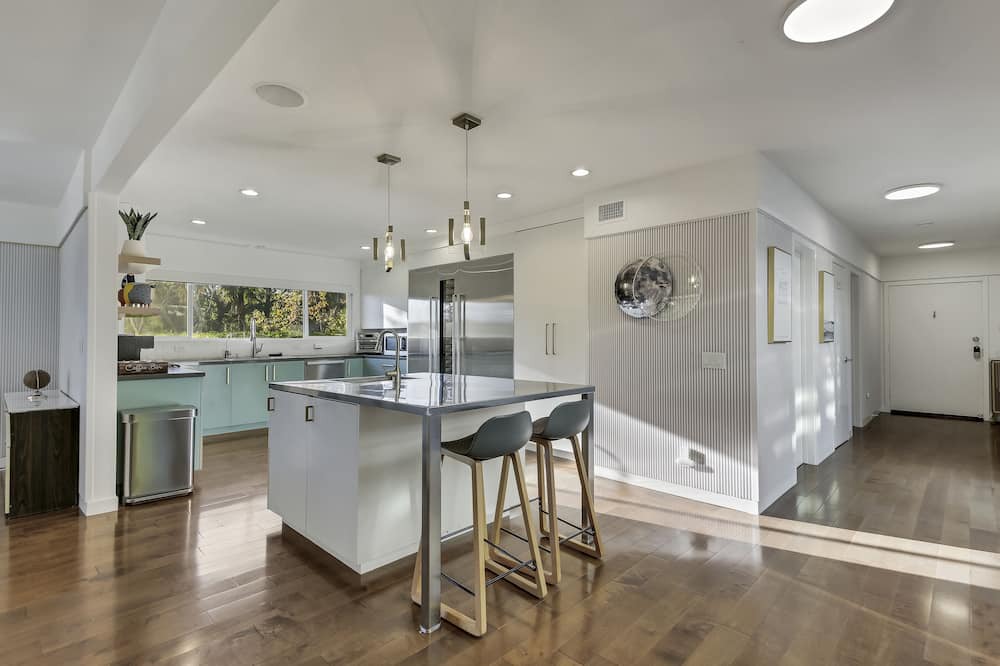 Photo of Kitchen in La Canada Flintridge