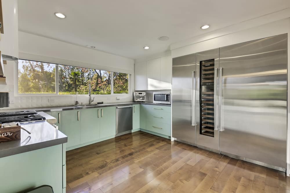 Photo of Kitchen in La Canada Flintridge