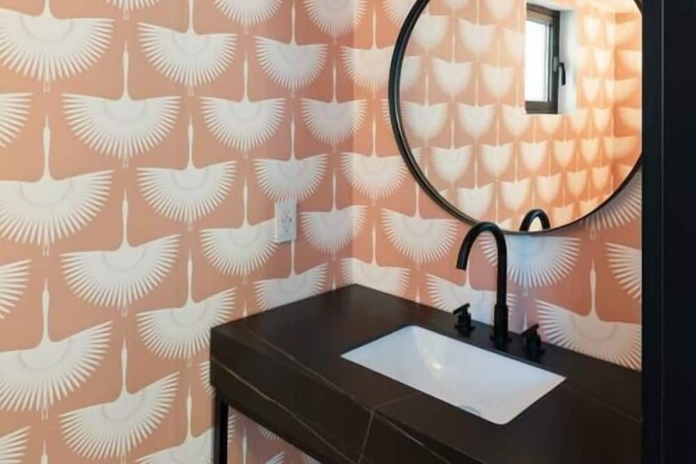 Photo of Bedroom in Adams Hill