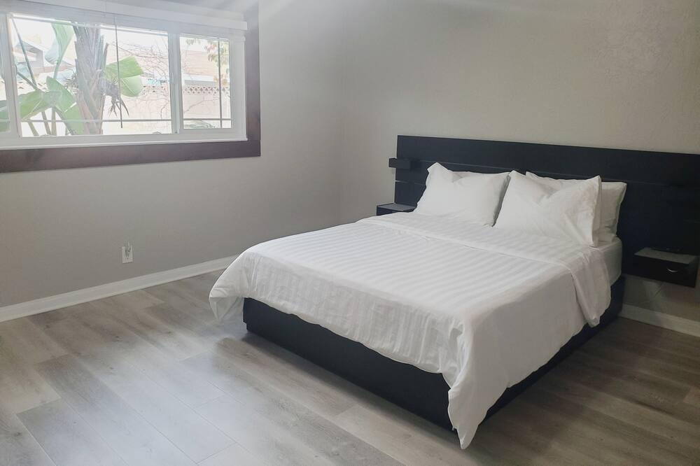 Photo of Bedroom in Buena Park