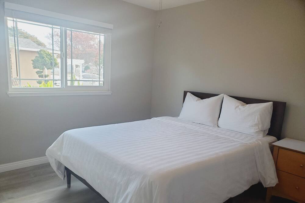 Photo of Bedroom in Buena Park
