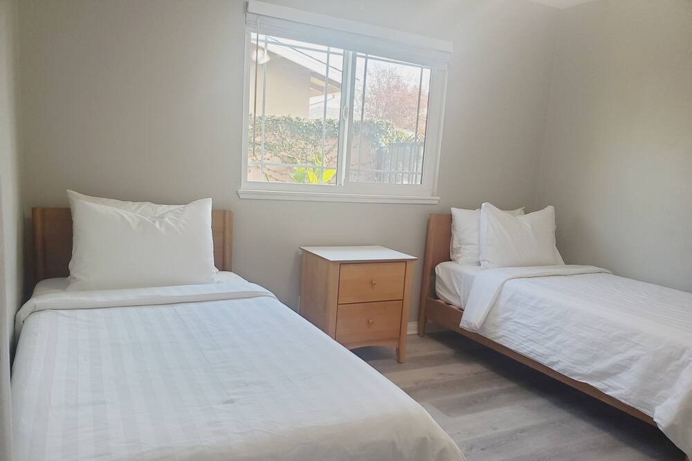 Photo of Bedroom in Buena Park