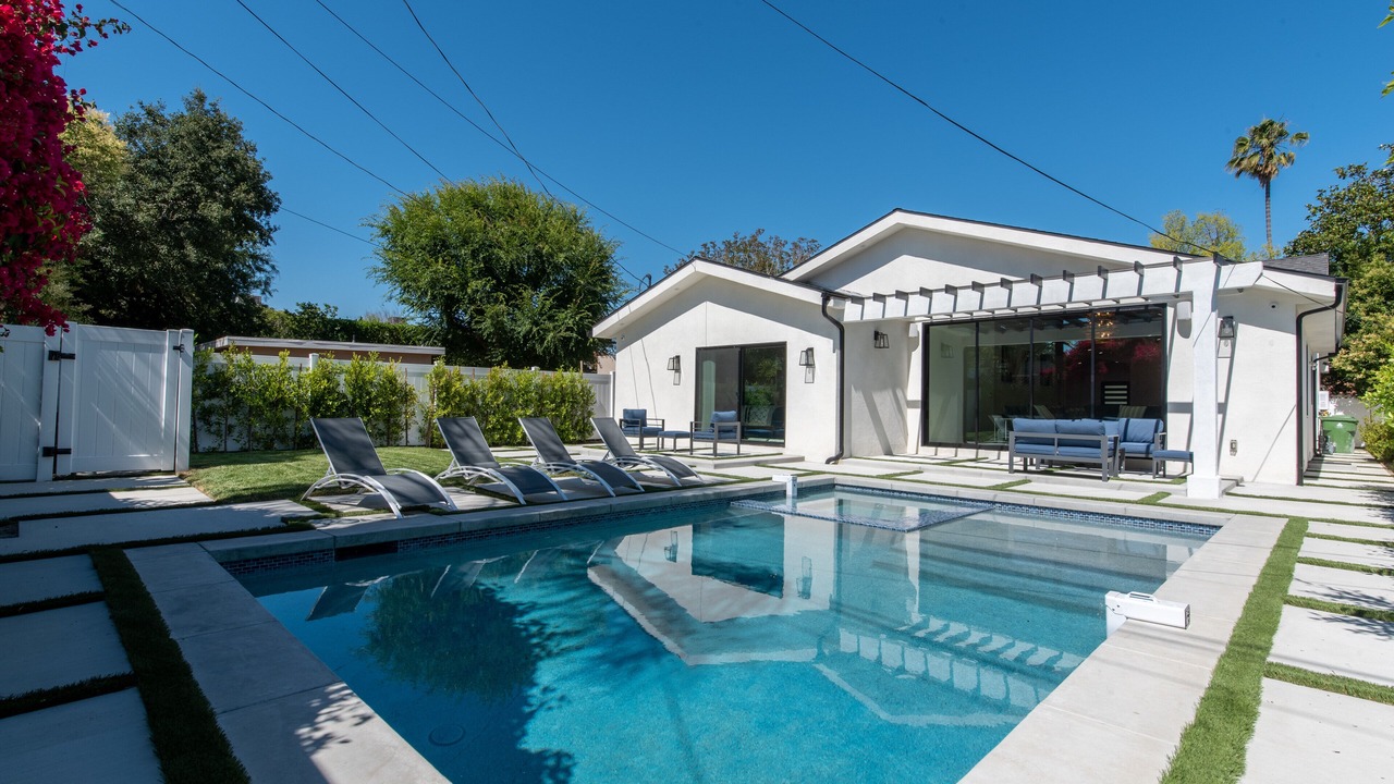 Photo of Outdoor in Burbank