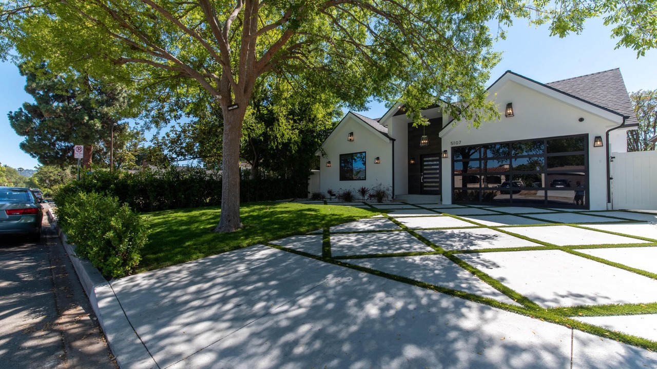 Photo of Outdoor in Burbank