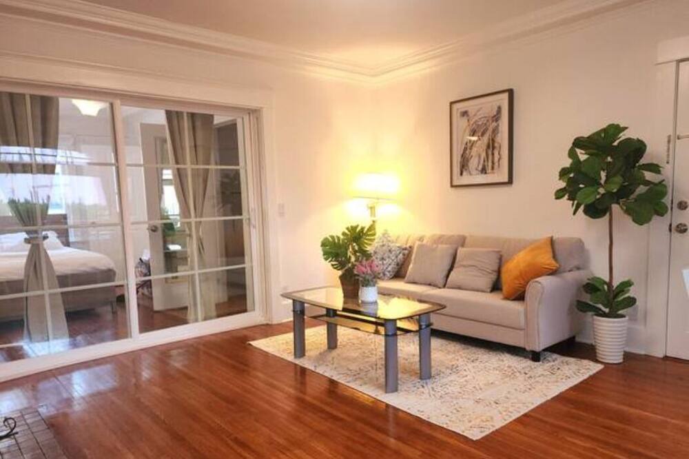 Photo of Livingroom in Alhambra