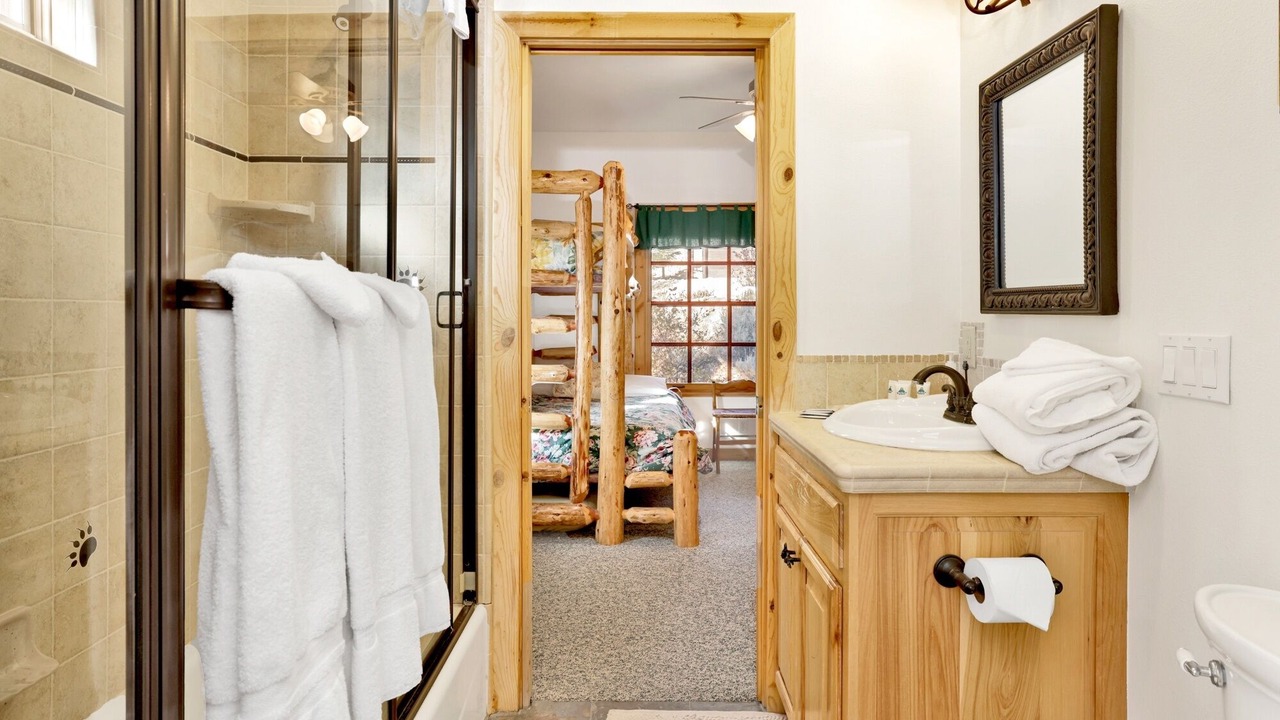Photo of Bathroom in Castle Glen Estates