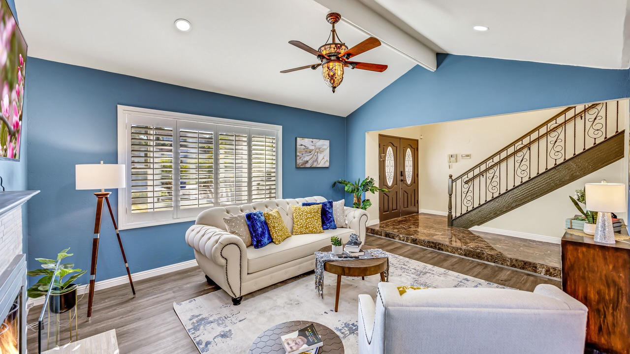 Photo of Livingroom in Estates at Canyon Crest
