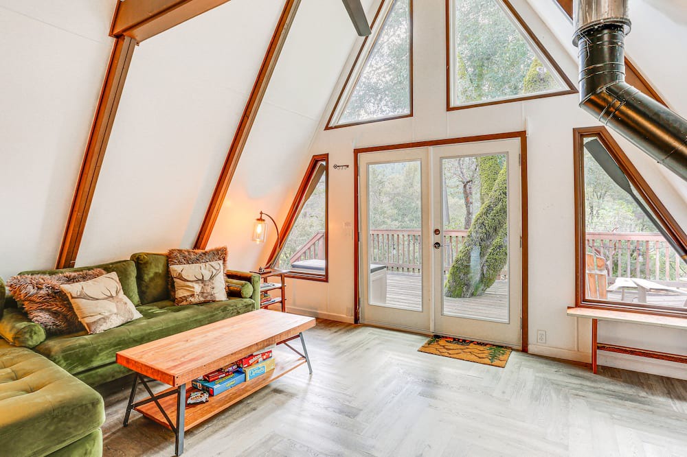 Photo of Livingroom in Trinity Village