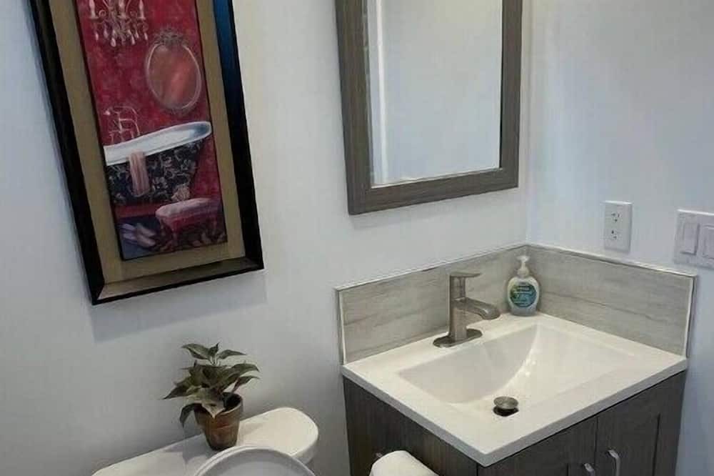 Photo of Bathroom in Santa Ana
