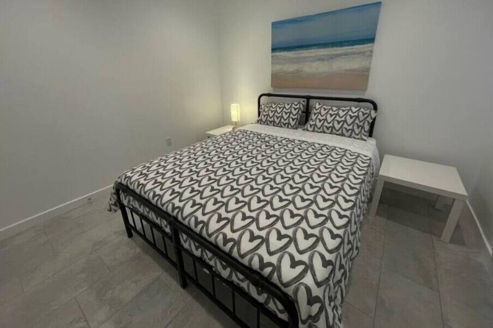 Photo of Bedroom in Santa Ana