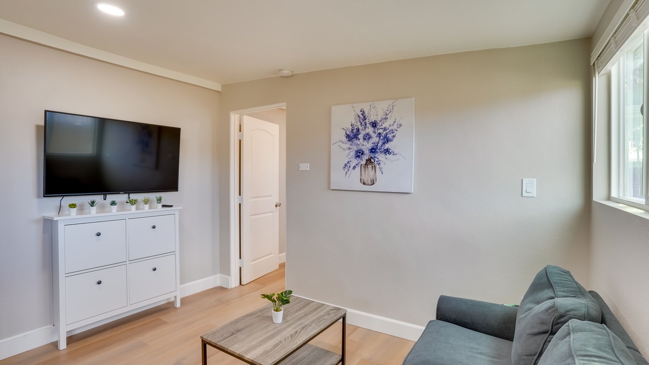 Photo of Livingroom in Anaheim Resort
